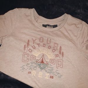 REI tan tee